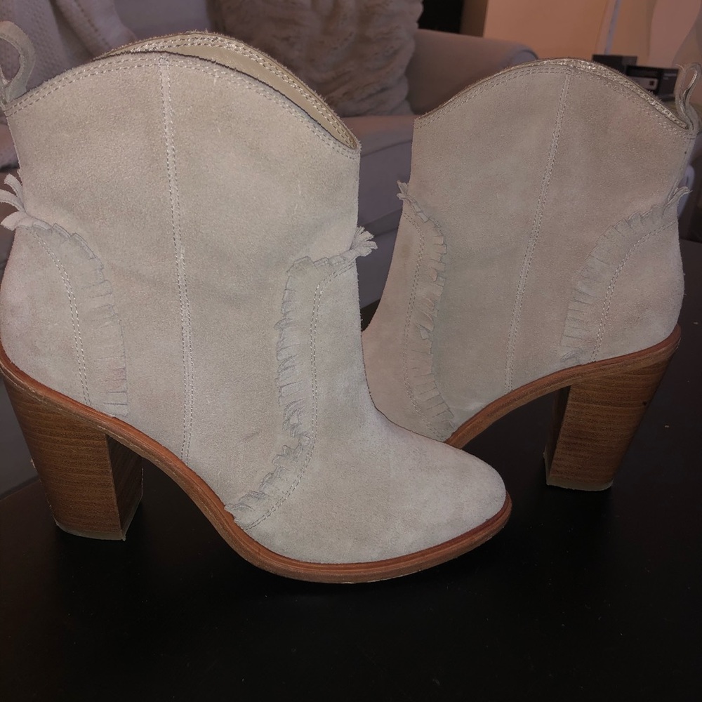 JOIE booties - Picture 3 of 8